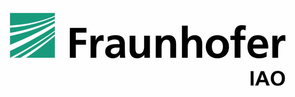 Das Logo zeigt links ein grünes Quadrat mit weißen, diagonalen Linien, die sich nach rechts oben verjüngen. Rechts davon steht in schwarzer Schrift das Wort 'Fraunhofer', und darunter in kleinerer Schrift die Buchstaben 'IAO'