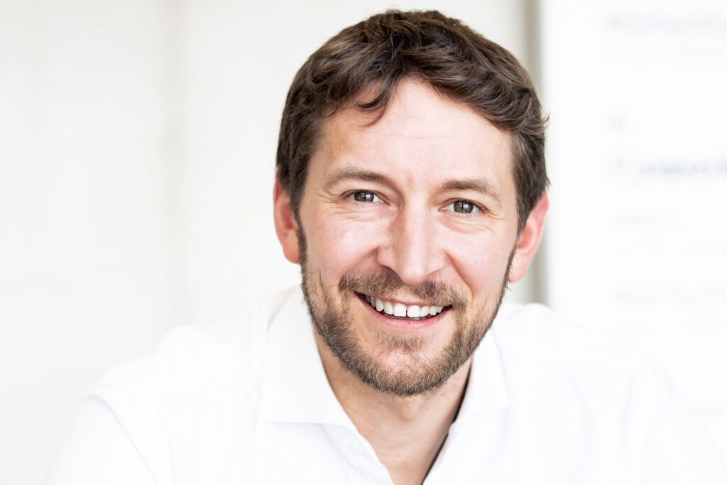 Profilbild von Dr. Matthias Ballweg, Vorsitzender des Alpenvereins Oberland (DAV); Mitglied des MCube Aufsichtsrats.